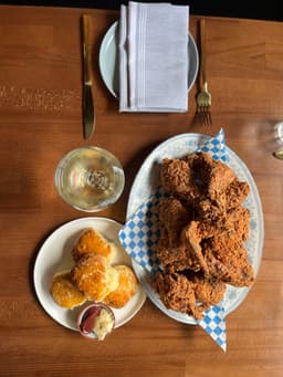 Fried Chicken Wings & Biscuit